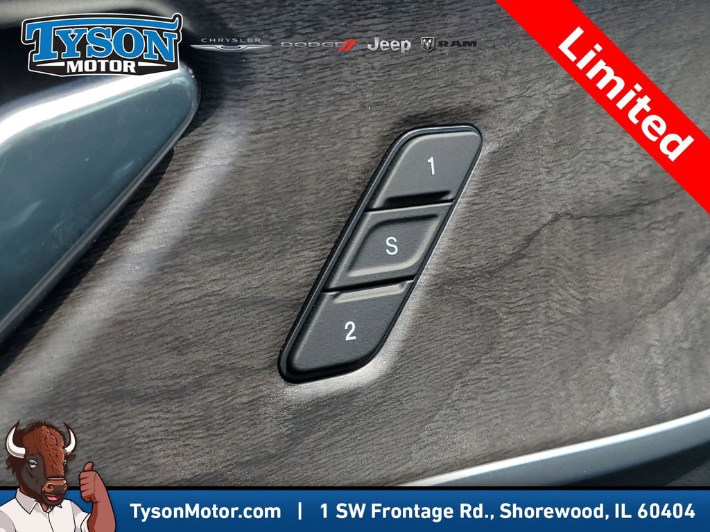 New 2025 Silver Zynith Exterior Paint Jeep Limited image 22
