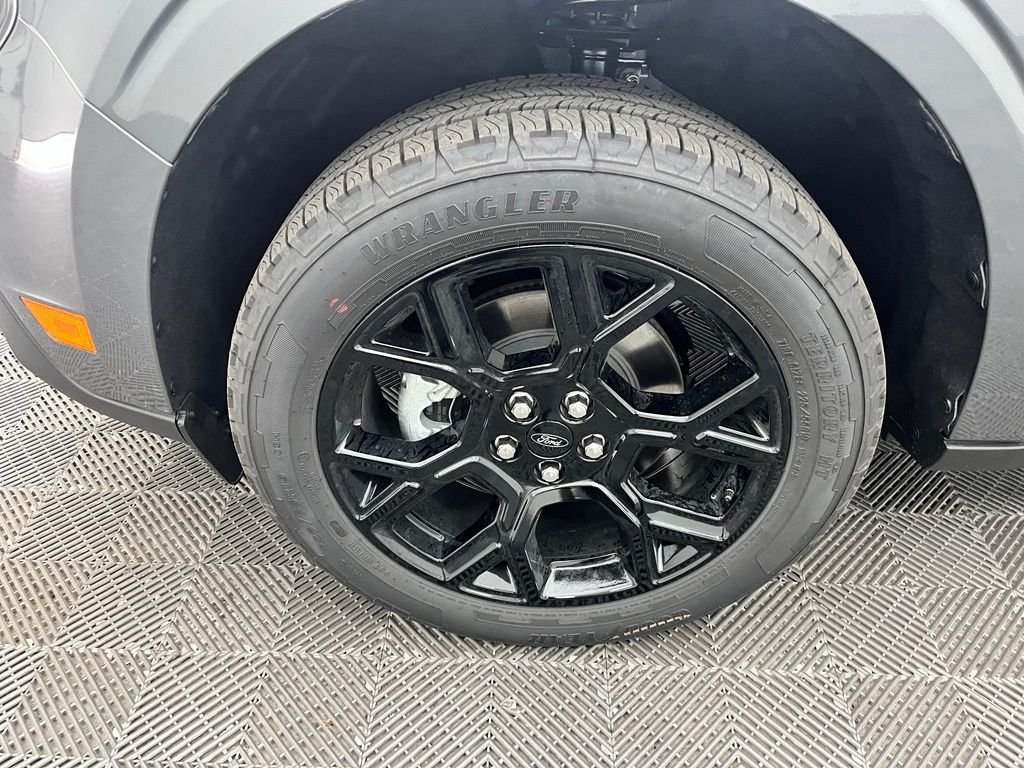 New 2026 Gray Ford XLT image 16