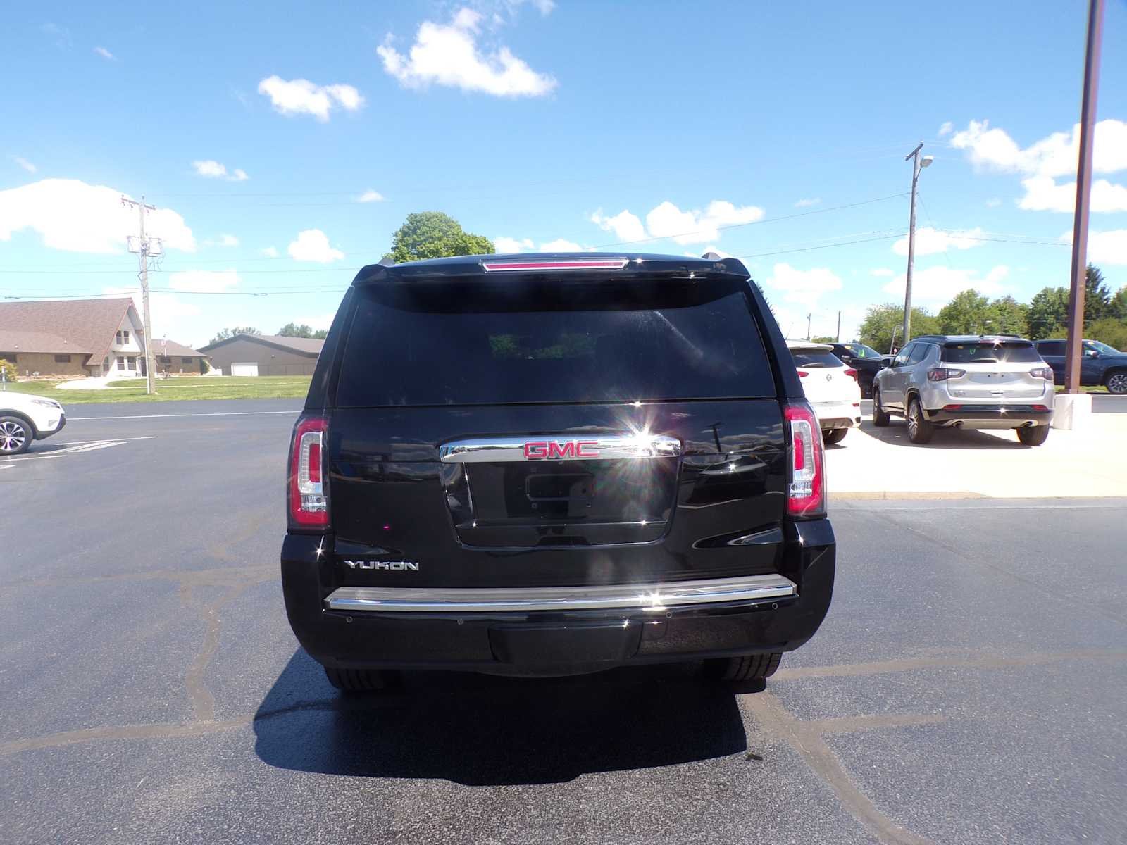 Used 2019 ONYX BLACK GMC Denali image 4
