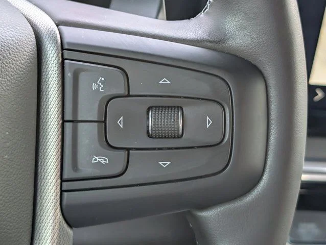 Used 2023 White Frost Tricoat GMC Denali image 25