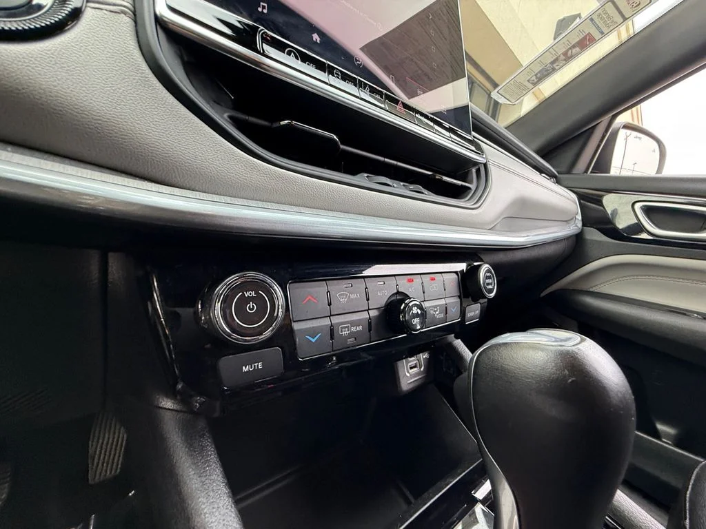 2025 Jeep Compass Limited - Photo 23