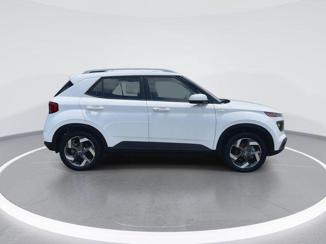 New 2026 White Hyundai SEL image 9