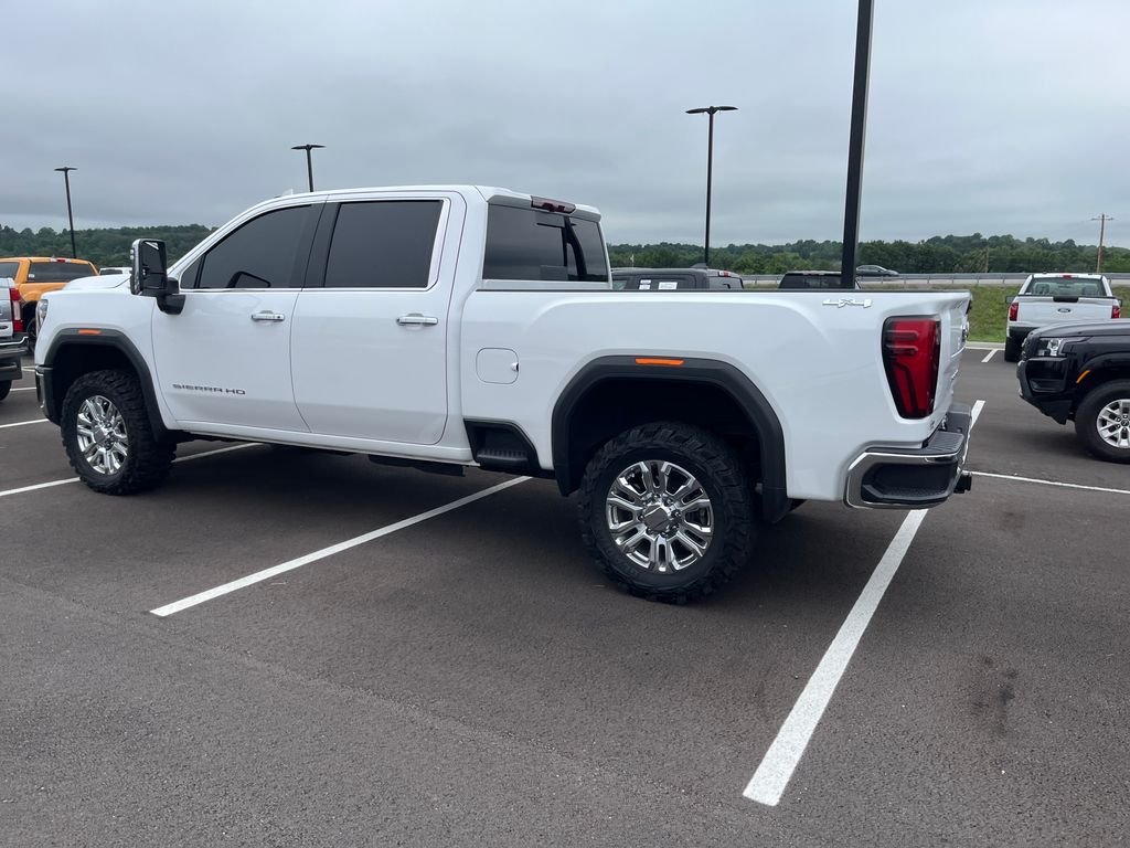 Used 2025 White GMC SLT image 3