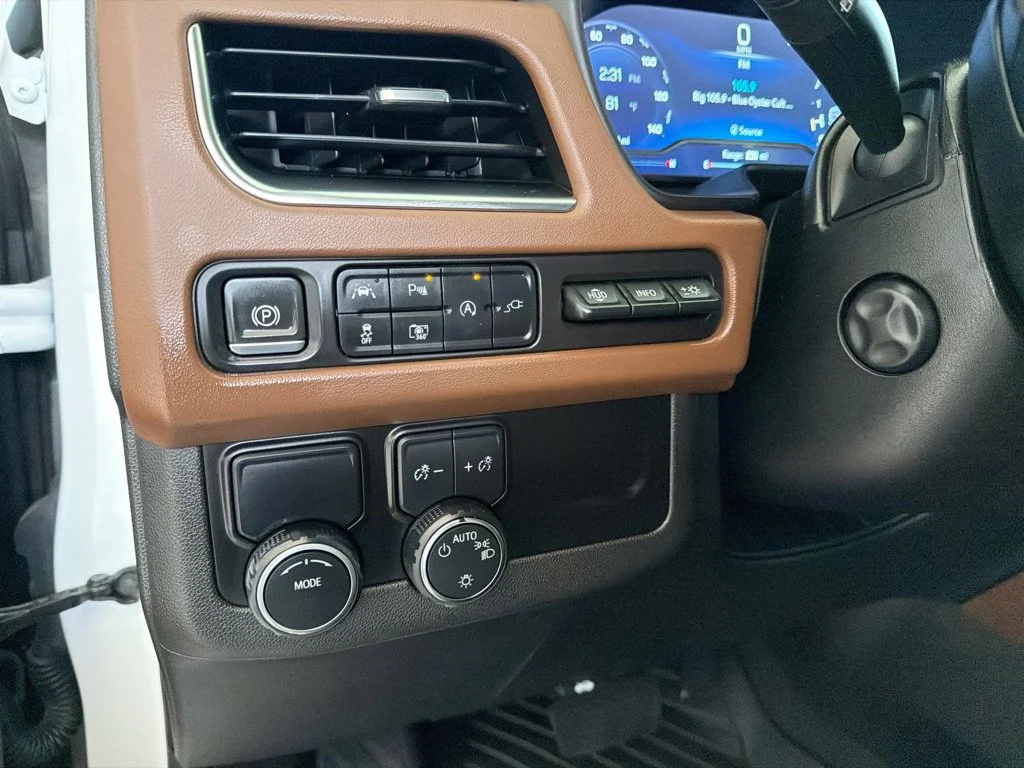 Used 2022 White Chevrolet High Country image 44