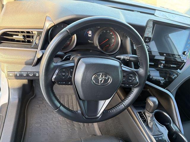 Certified Used 2023 MID BLK/WIND CHILL Toyota  image 16