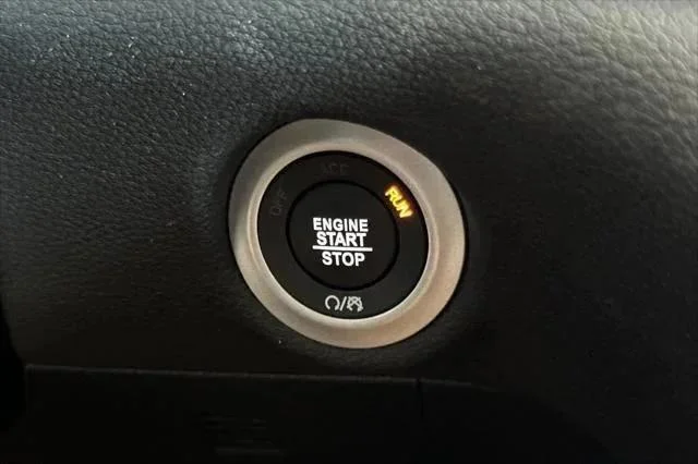 2026 Chrysler Pacifica Select - Photo 23