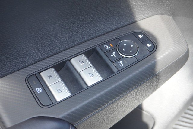 2025 Mitsubishi Outlander Plug-in Hybrid SEL - Photo 17