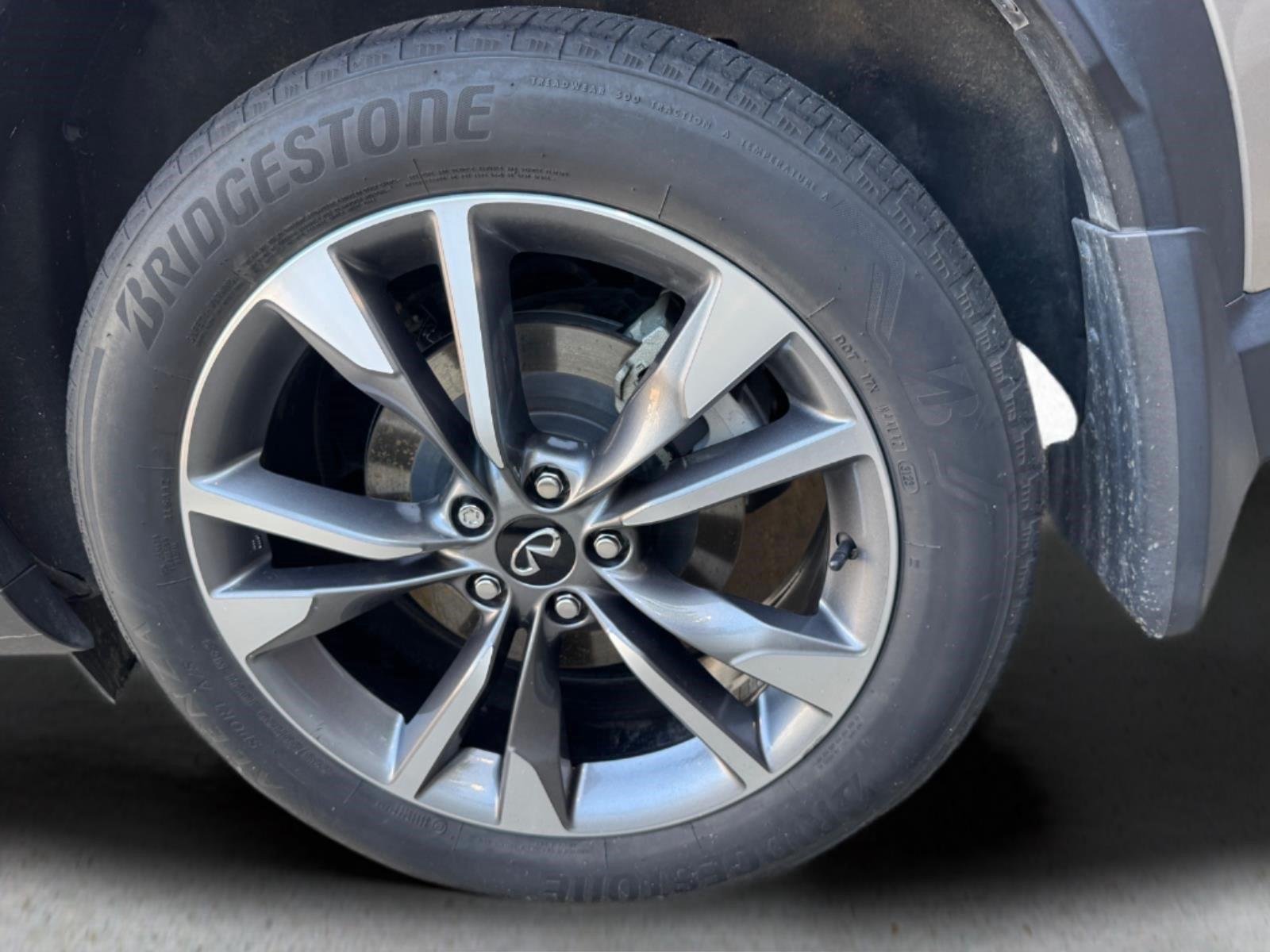 Used 2024 Warm Titanium INFINITI LUXE image 7