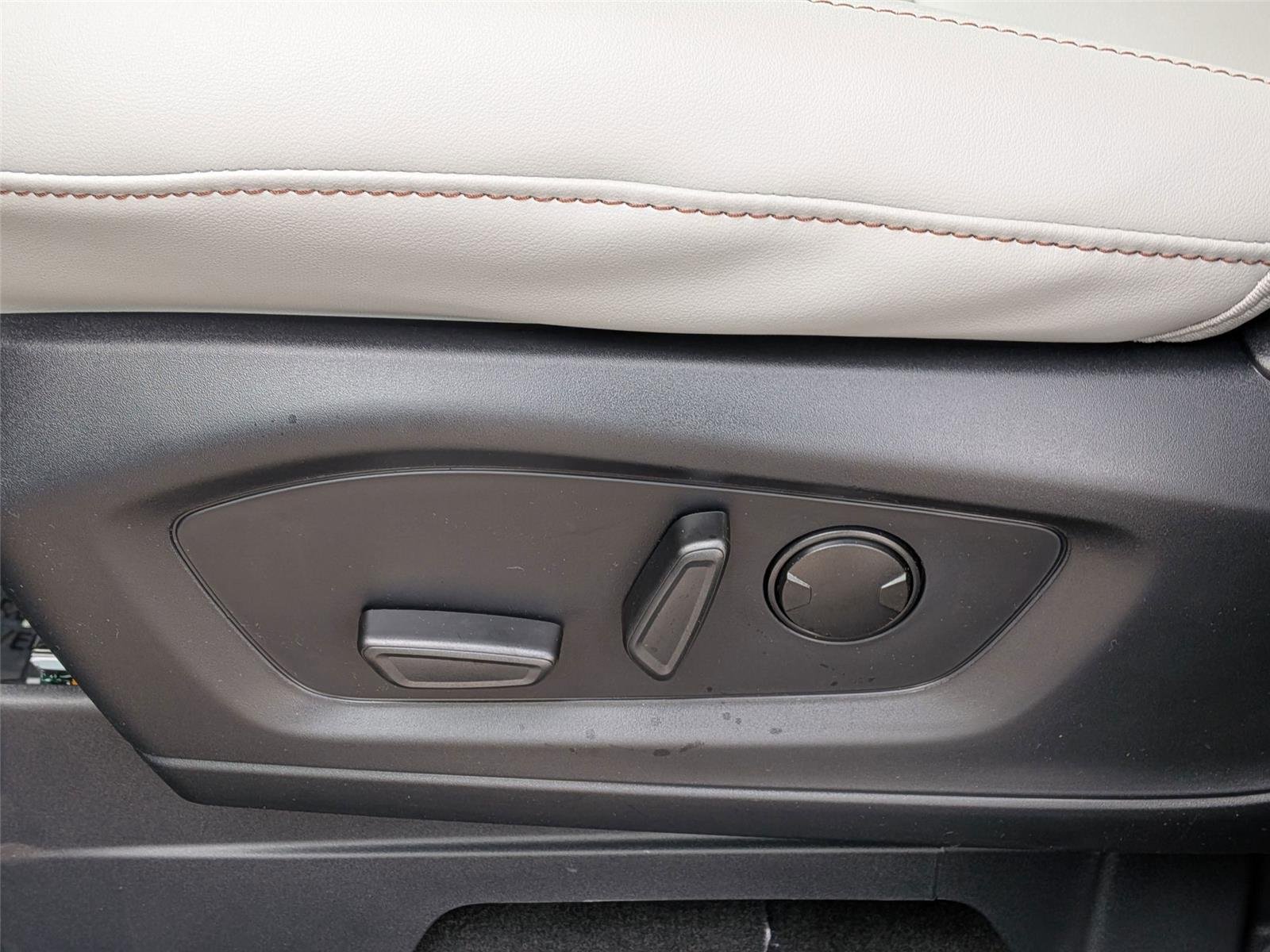 New 2026 Carbonized Gray Metallic Ford Active image 15