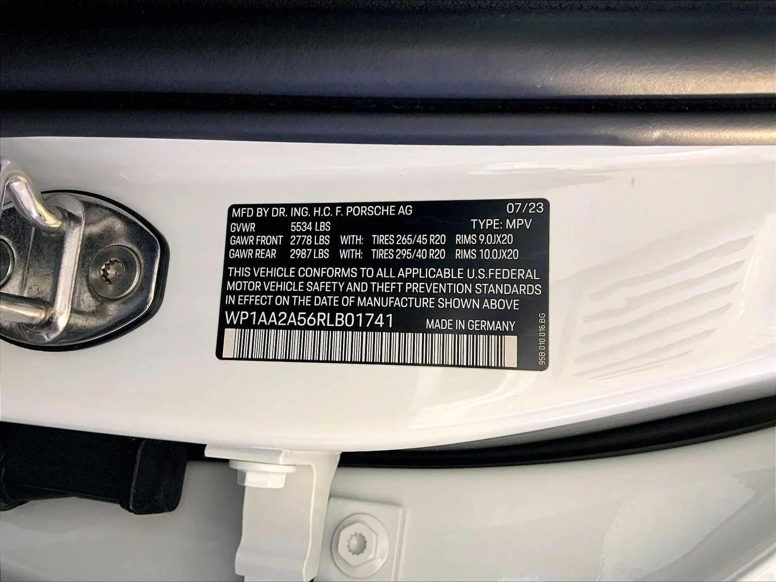Certified Used 2024 White Porsche  image 36