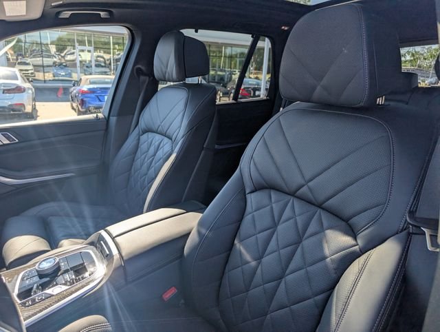 2025 BMW X5 M60i - Photo 14