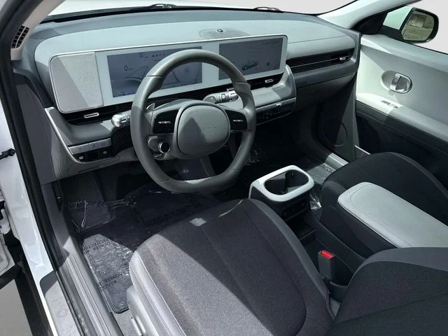 Used 2024 White Hyundai SEL image 12