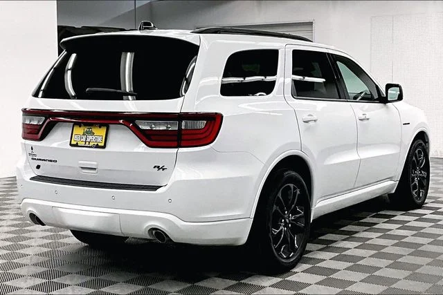 Used 2024 White Knuckle Clearcoat Dodge R/T Plus image 13