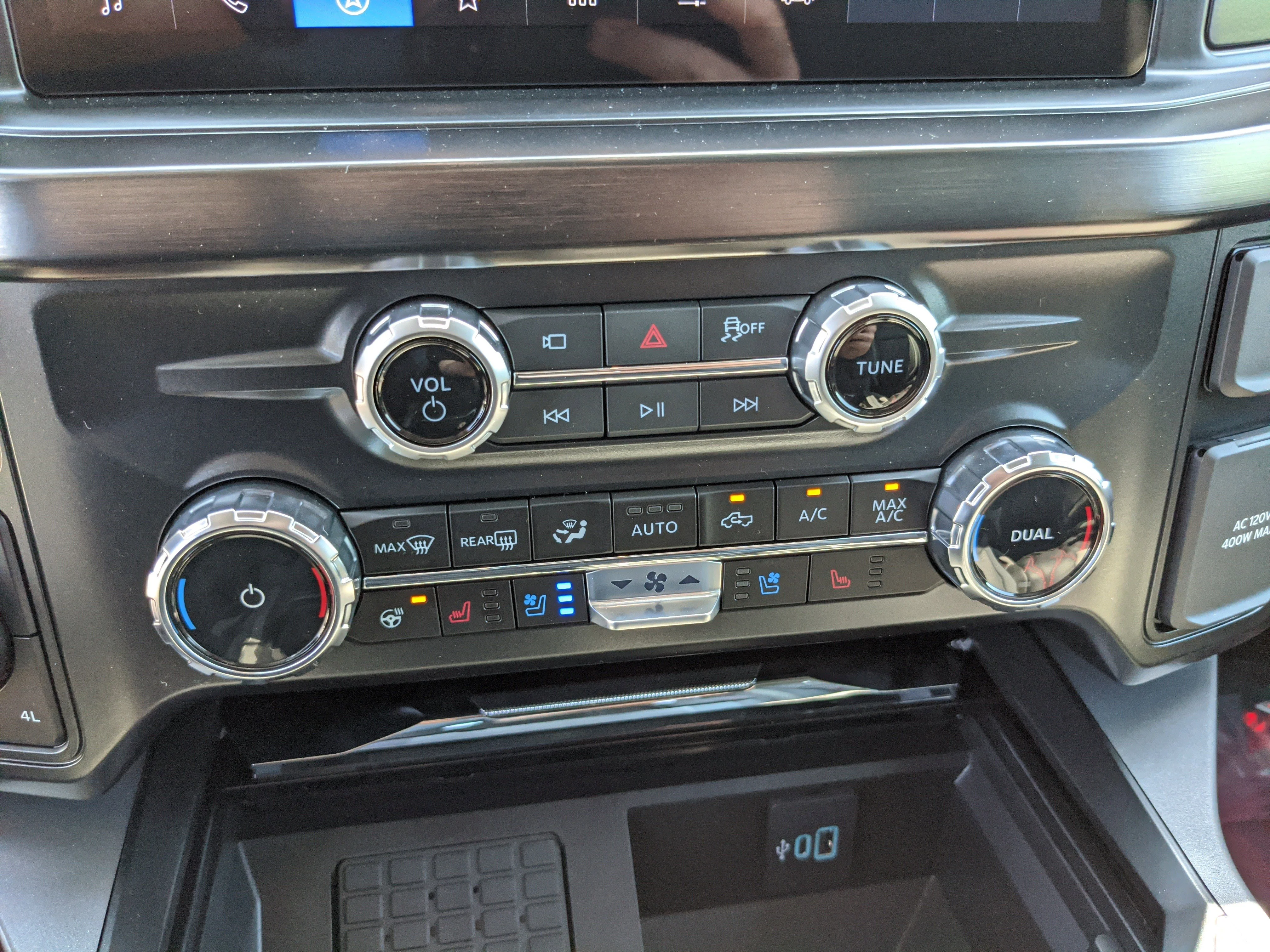 New 2026 Agate Black Metallic Ford F-250® Lariat® image 23