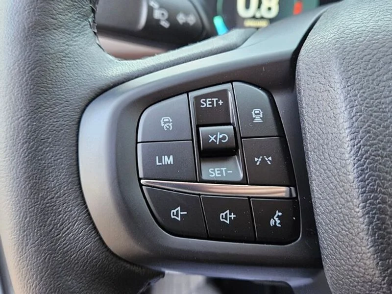 New 2025 Oxford White Ford LARIAT® image 25