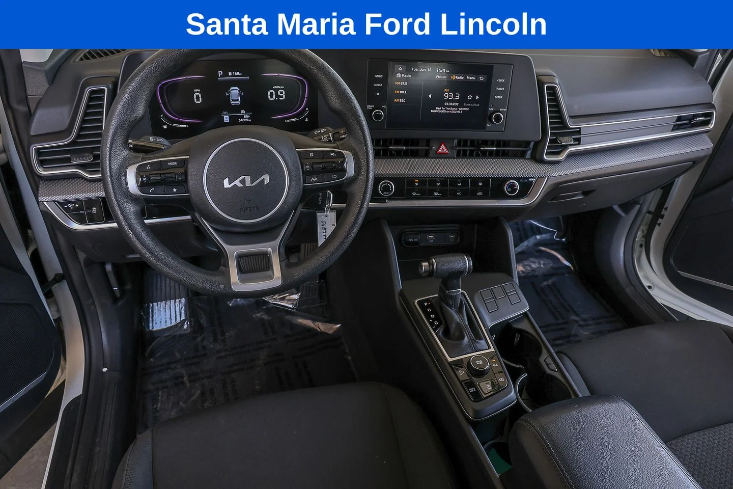 Used 2023 Snow White Pearl Kia LX image 22