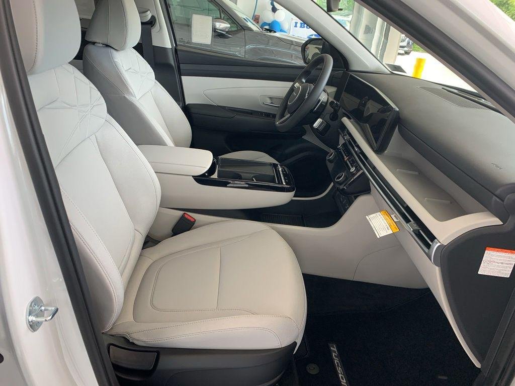 New 2026 White Hyundai SEL AWD image 21