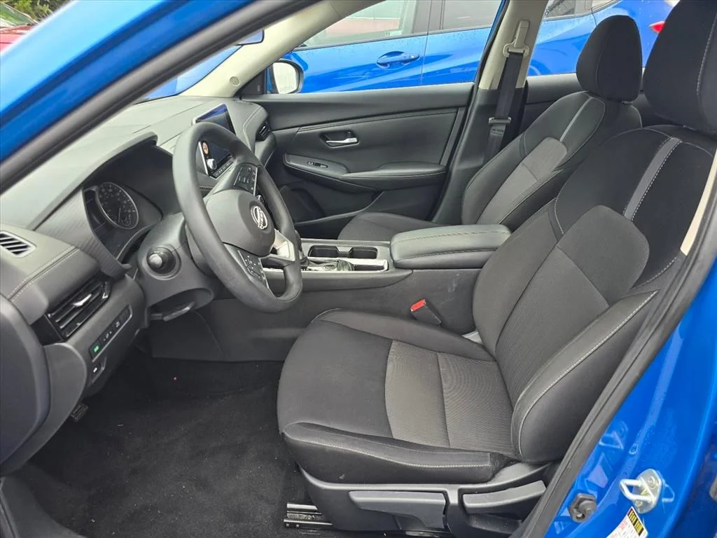 Used 2025 Blue Nissan SV image 5