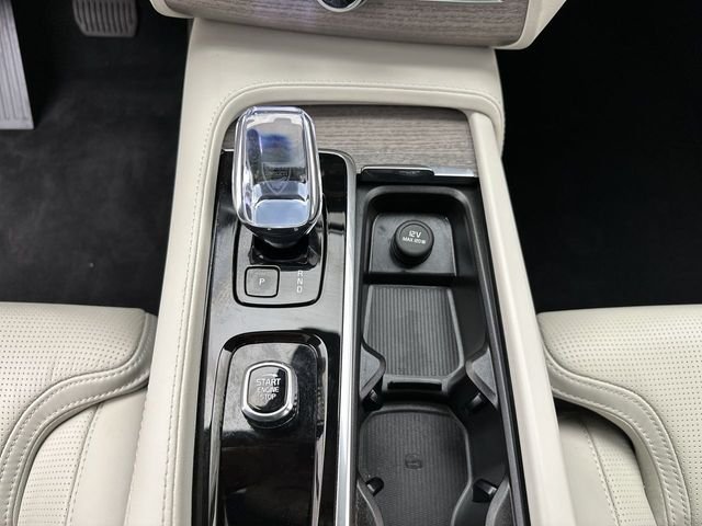 Used 2023 White Volvo Ultimate image 20