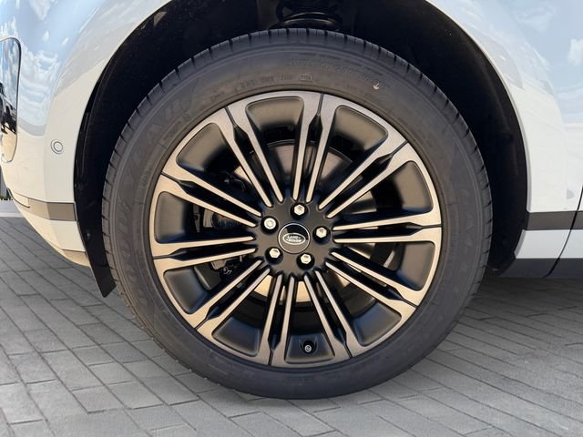 New 2026 Arroios Grey Land Rover S image 9