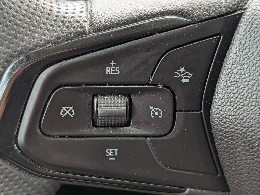 Used 2023 Gray Chevrolet LT image 18