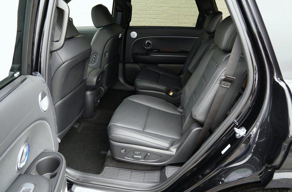 New 2026 Abyss Black Hyundai Calligraphy image 36