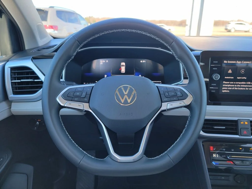 2026 Volkswagen Taos SE - Photo 30