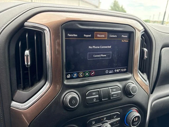 Used 2020 Pearl Chevrolet High Country image 17
