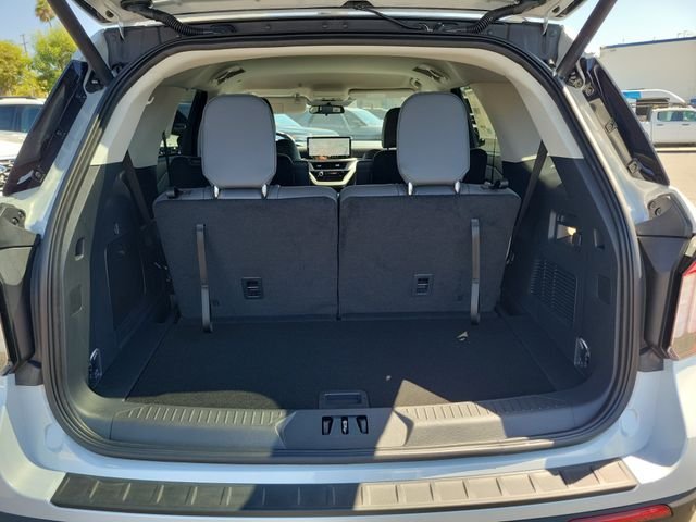New 2026 Space White Metallic Ford Active image 21