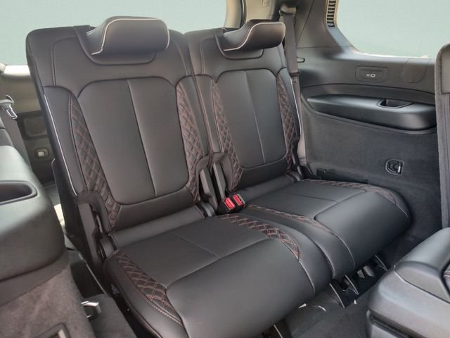 New 2026 Bright White Clear-Coat Exterior Paint Jeep Summit image 33
