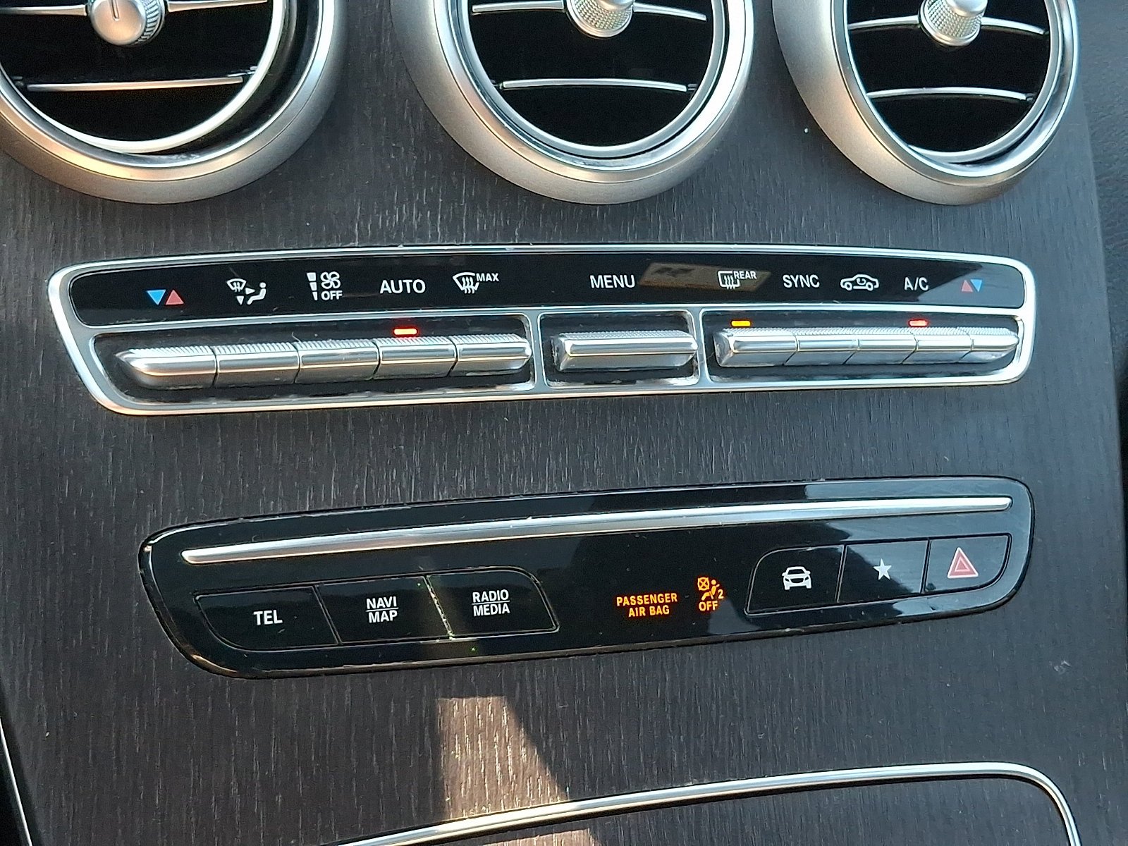 Certified Used 2022 Polar White   149 Mercedes-Benz GLC 300 image 16