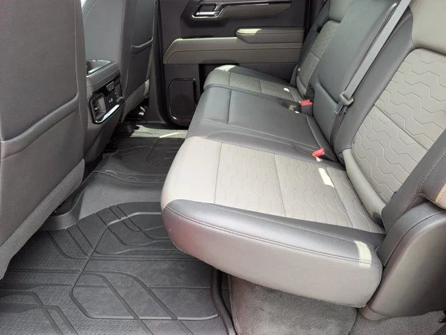 2024 Chevrolet Silverado 1500 ZR2 - Photo 28