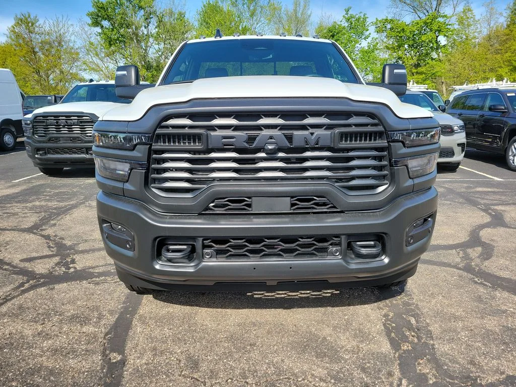 New 2026 Bright White Clear-Coat Exterior Paint RAM Tradesman image 2