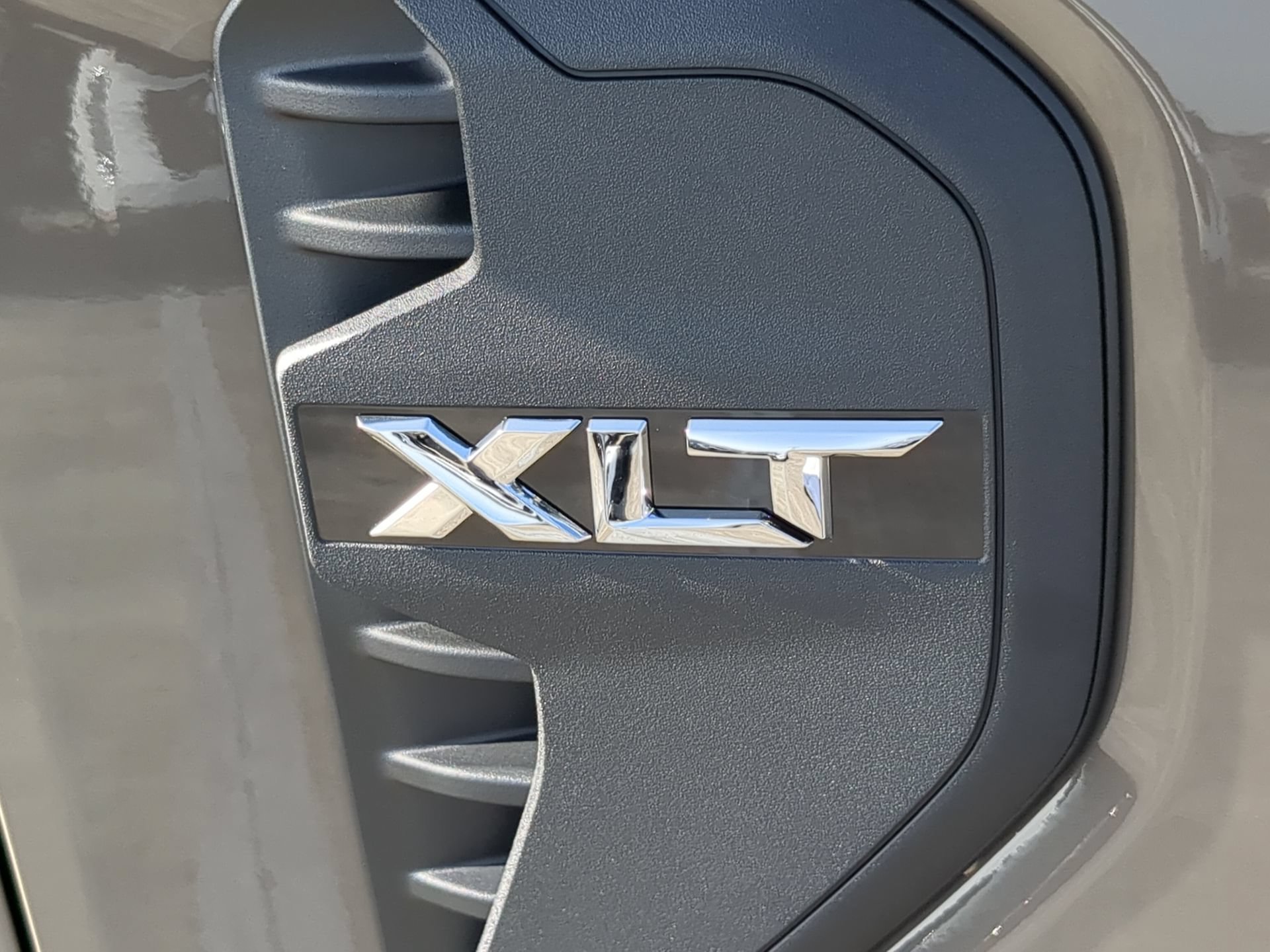 New 2026 Marsh Gray Ford XLT image 44