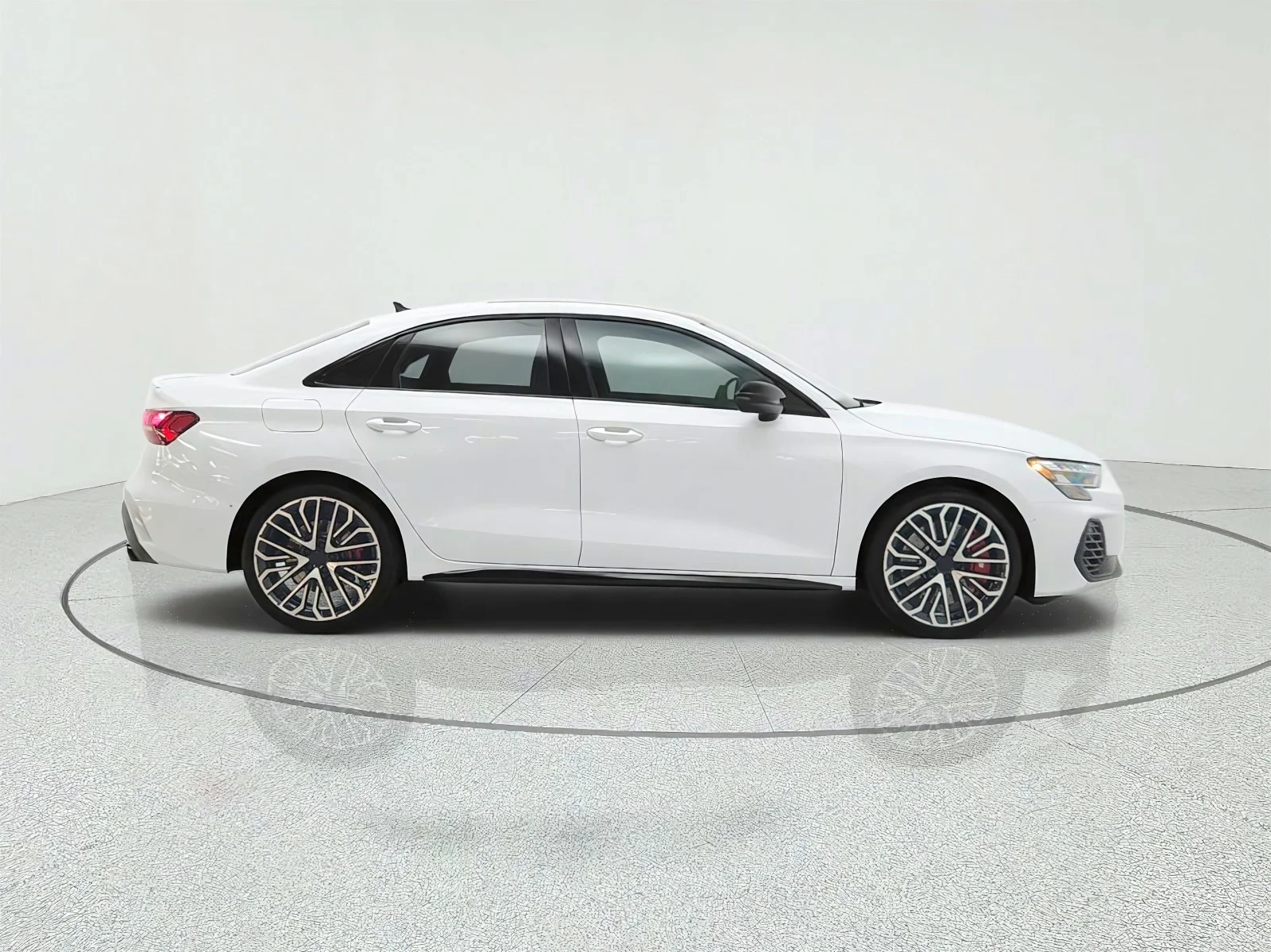 New 2026 Glacier White Metallic Audi quattro *Ltd Avail* image 4