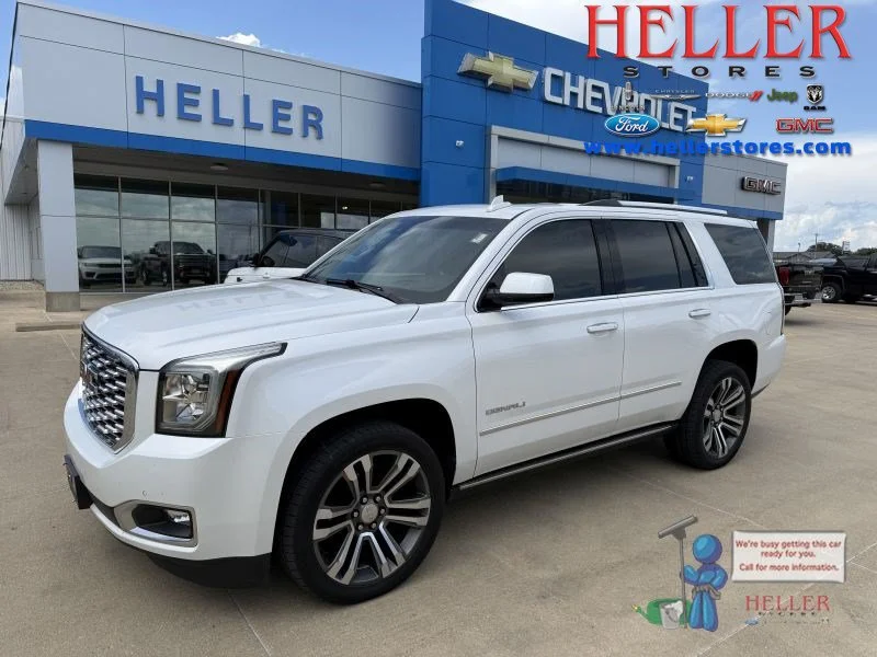 Used 2019 WHITE FROST TRICOAT GMC Denali image 1