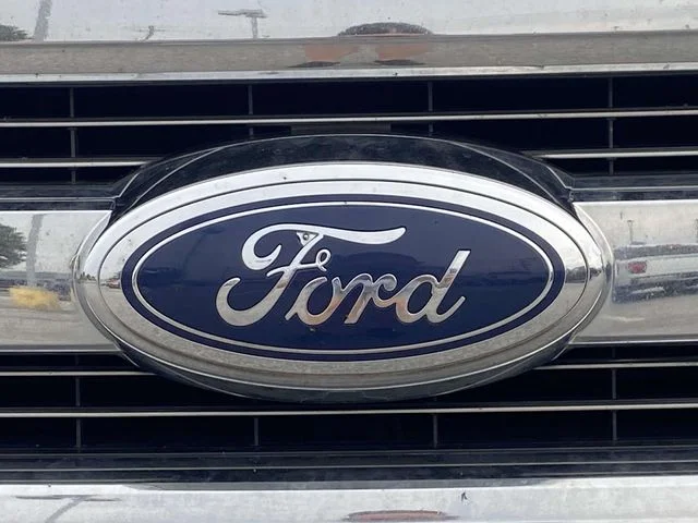 Used 2016  Ford Lariat image 10