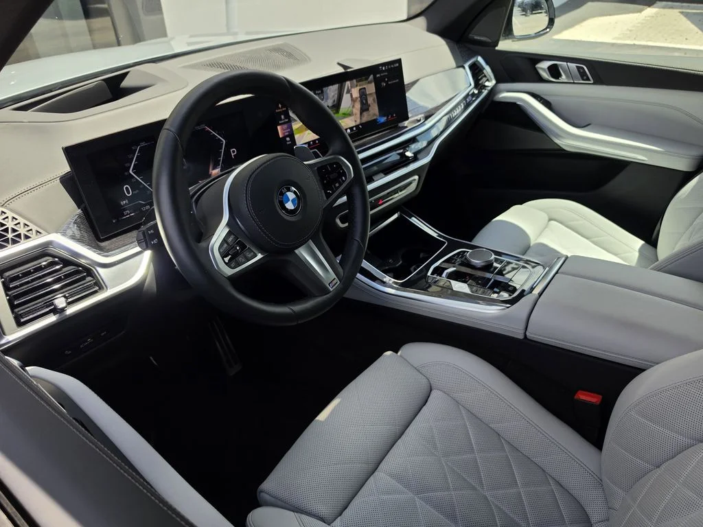 Used 2026 Gray BMW sDrive40i image 18