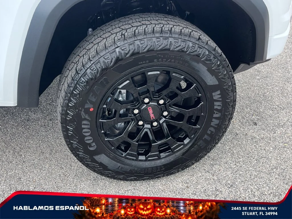 New 2026 Summit White GMC Elevation image 21