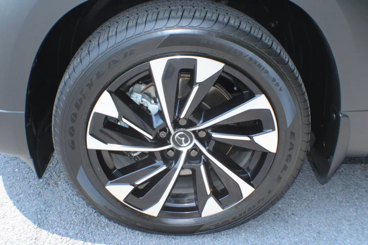 Used 2026 Machine Gray Metallic Mazda Premium Plus image 5