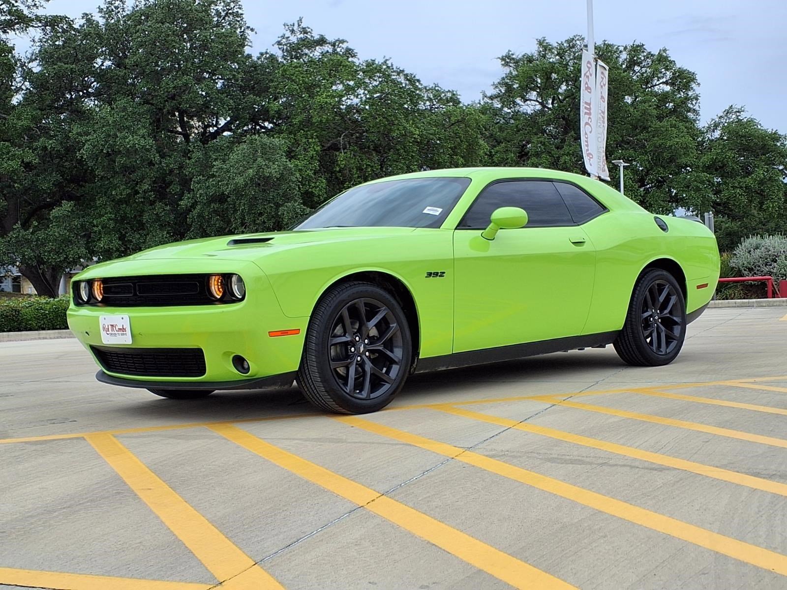 2023 Dodge Challenger SXT Auto's photo