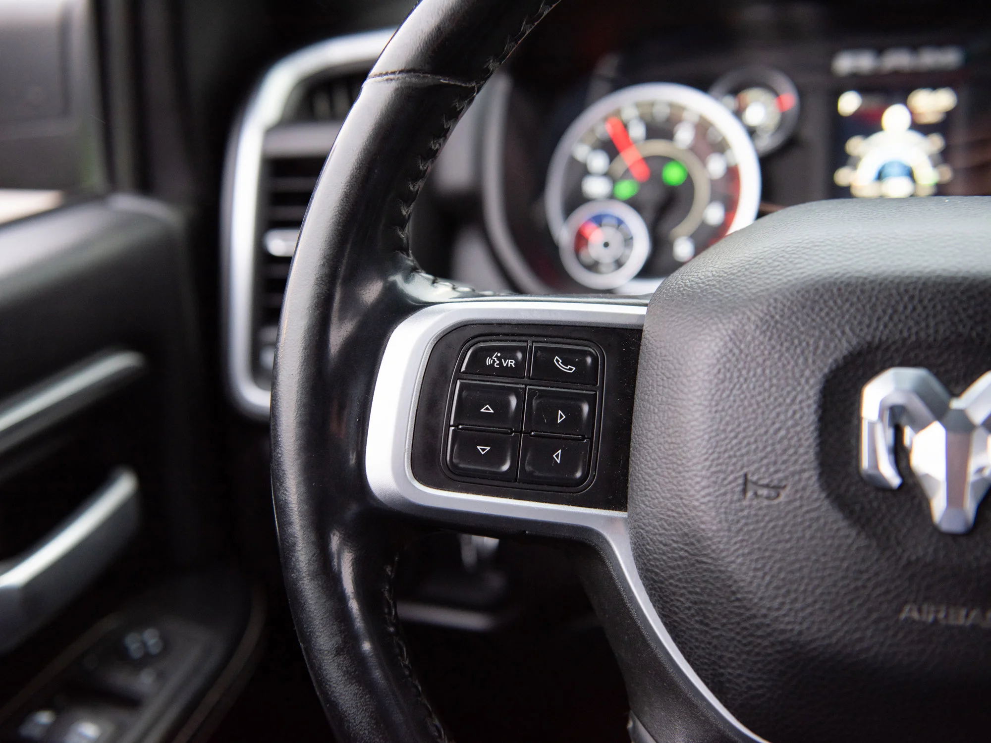 Certified Used 2022 Black RAM Big Horn * No Accidents | Cummins Diesel | Remote Start | Apple CarPlay | Heated Seats image 19