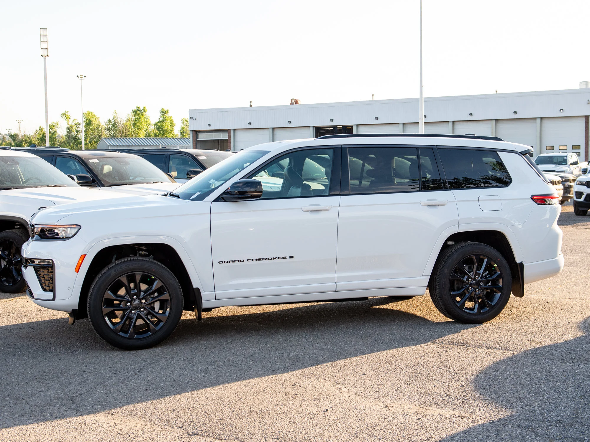 New 2026 White Jeep Limited Reserve* image 2