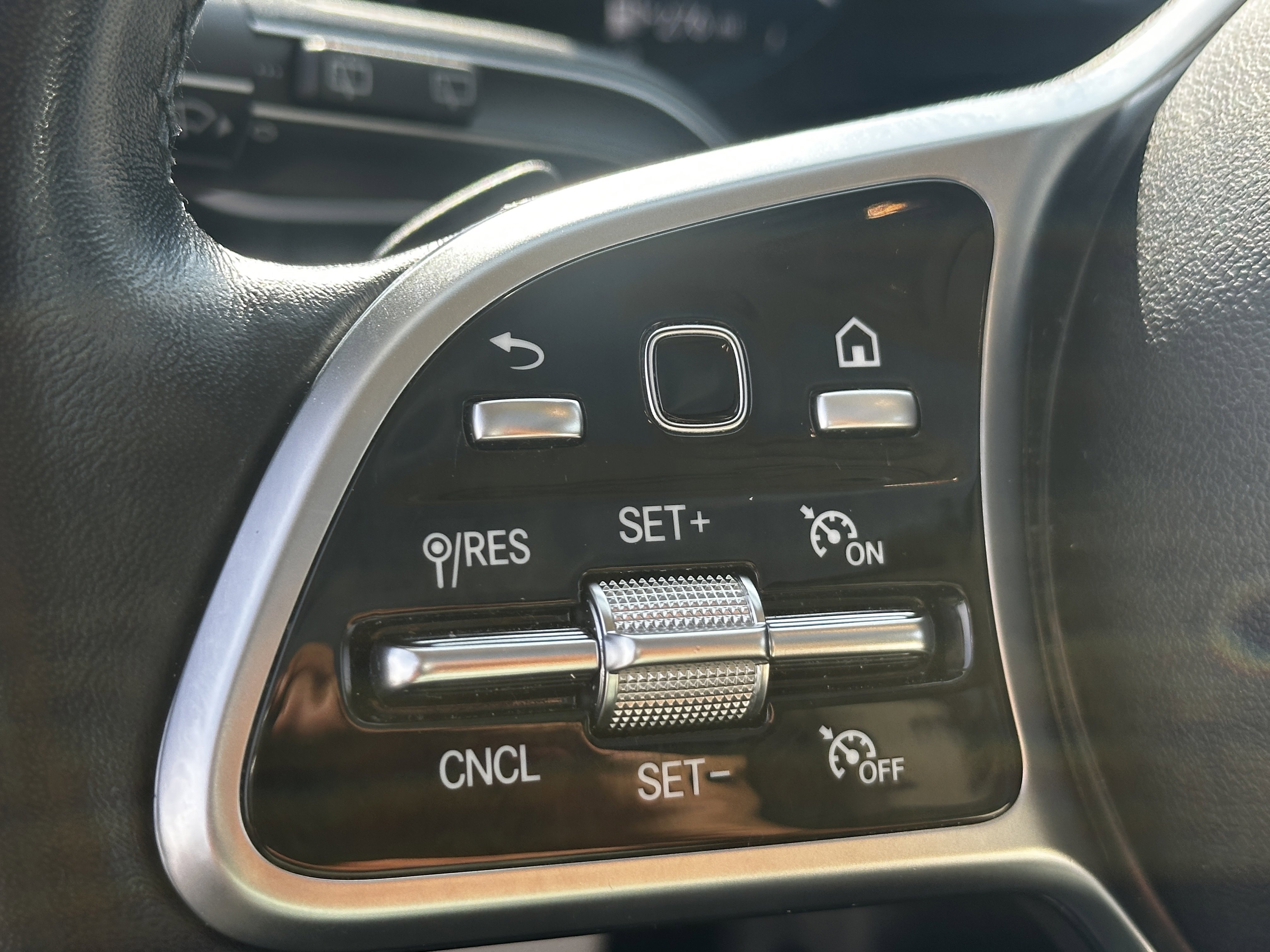 Certified Used 2023 Black Mercedes-Benz GLE 350 image 28