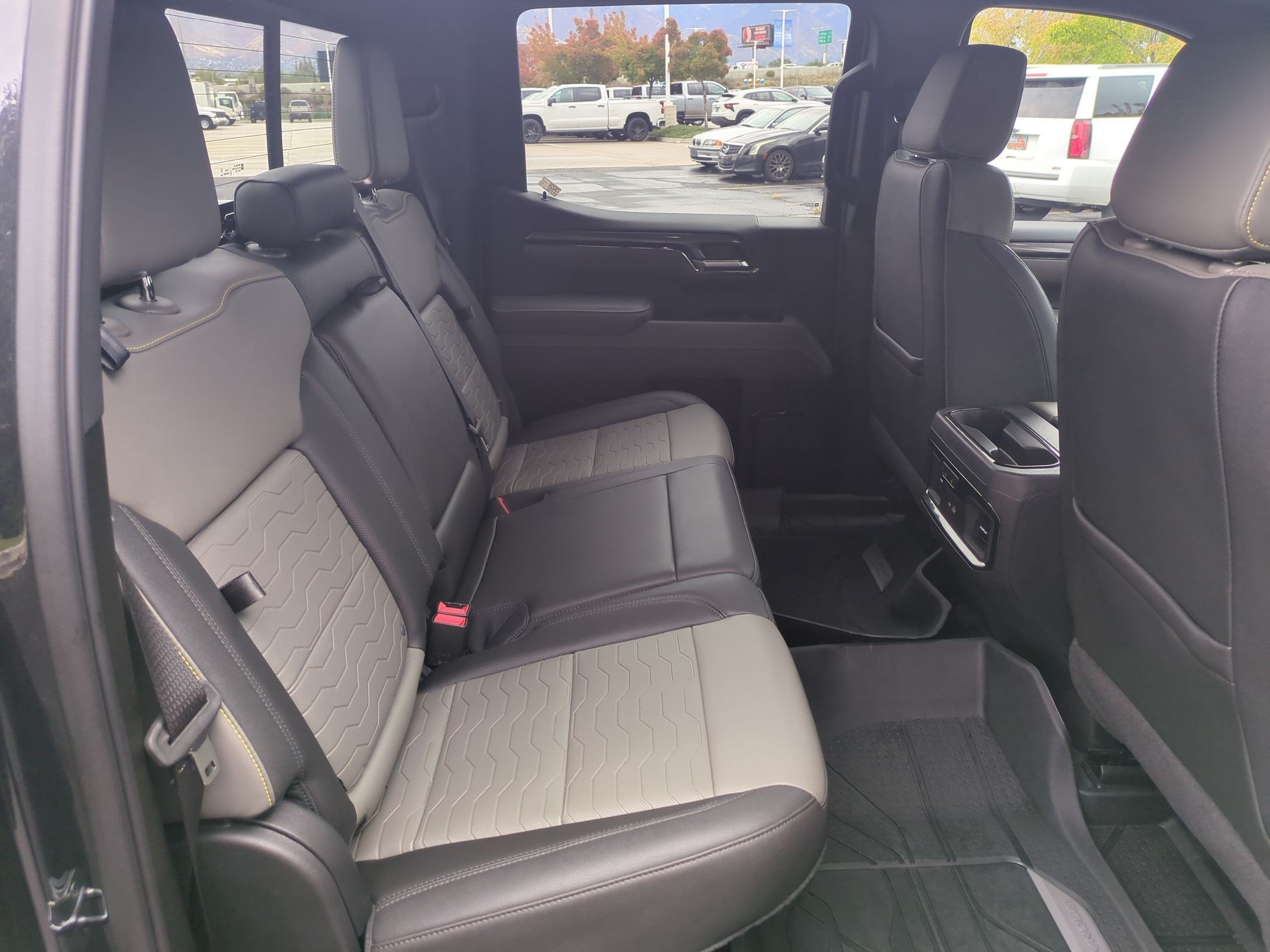 2022 Chevrolet Silverado 1500 ZR2 - Photo 28