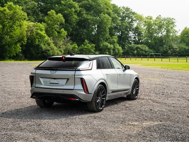 2026 Cadillac LYRIQ V Premium - Photo 7