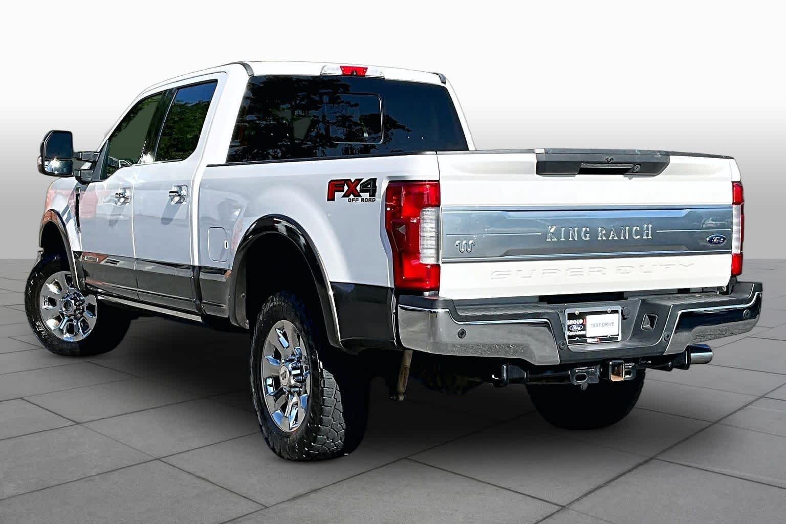 Used 2017 White Platinum Metallic Tri-Coat/Caribou Ford King Ranch image 11