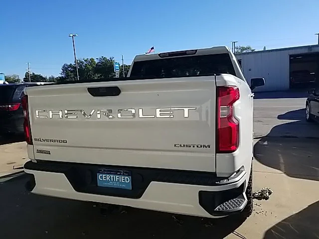 Used 2020 White Chevrolet Custom image 26