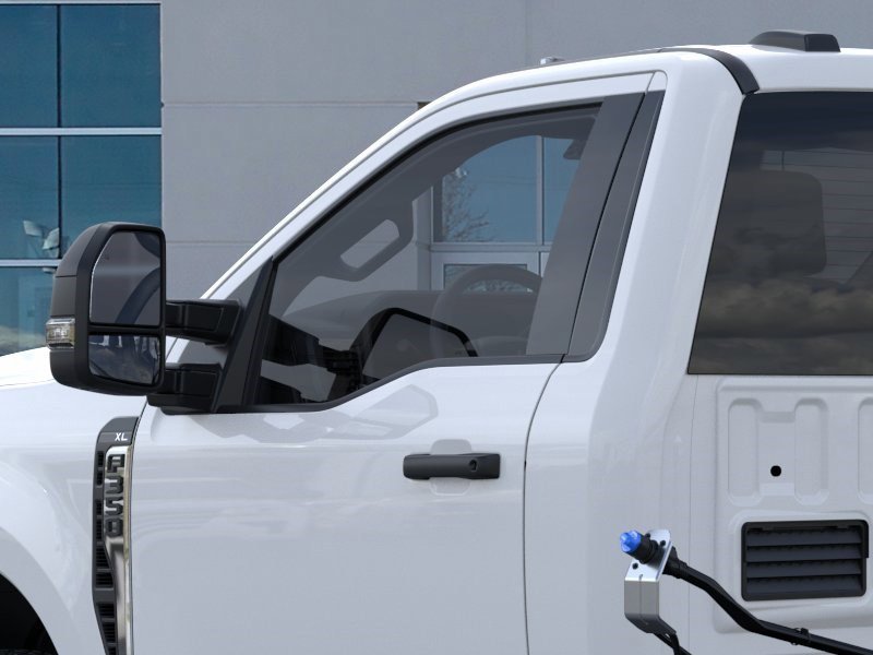 New 2026 Oxford White Ford XL image 21