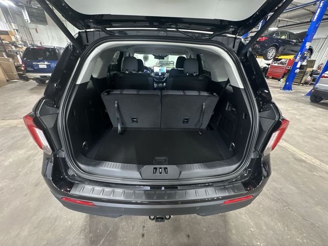 New 2026 Agate Black Metallic Ford Active image 25